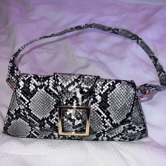 Mini Snake Skin Shoulder Purse - Picture 3 of 4